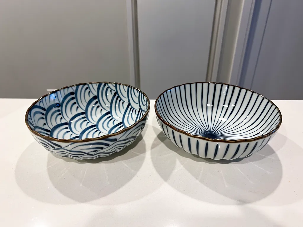 2 Japanese Bowls photo 1