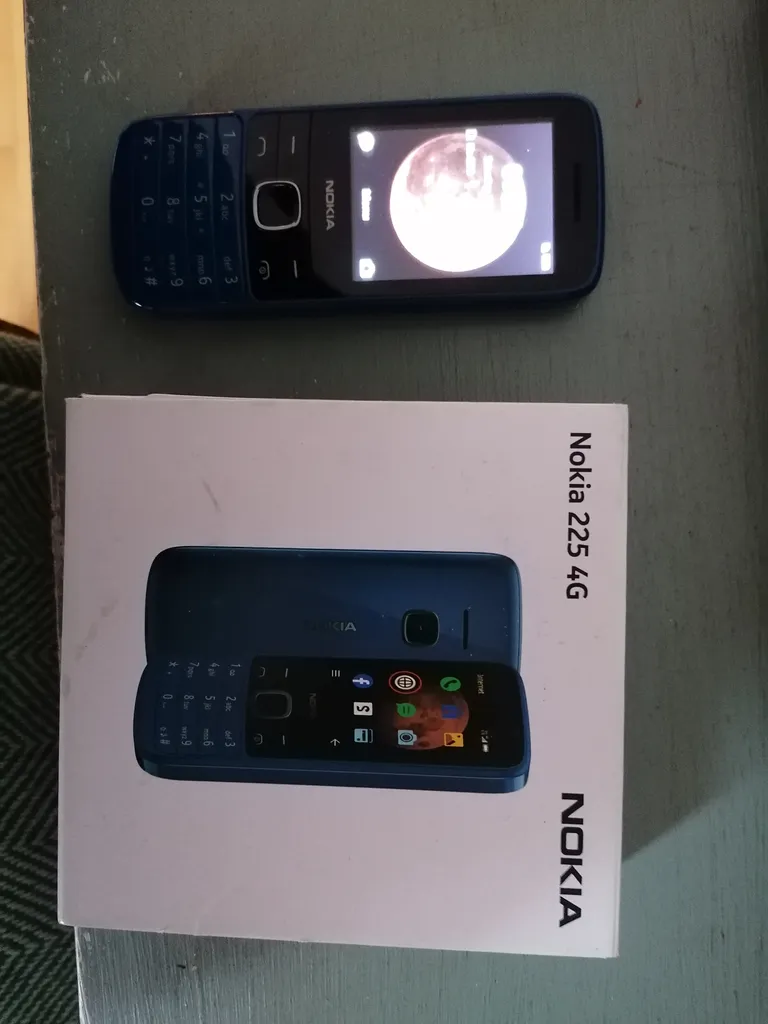 Nokia Candybar phone  photo 1