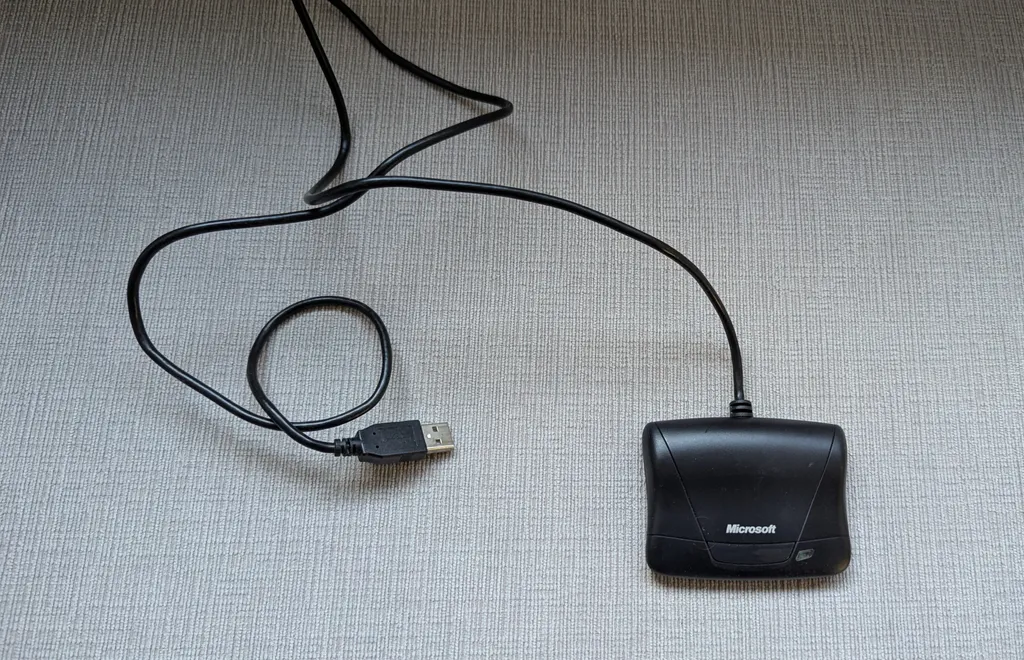 Microsoft Wireless Receiver 700 v2.0 photo 1