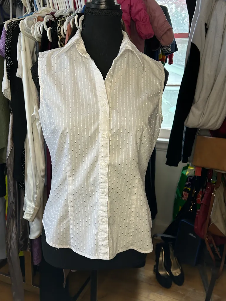 White Sleeveless Blouse  photo 1