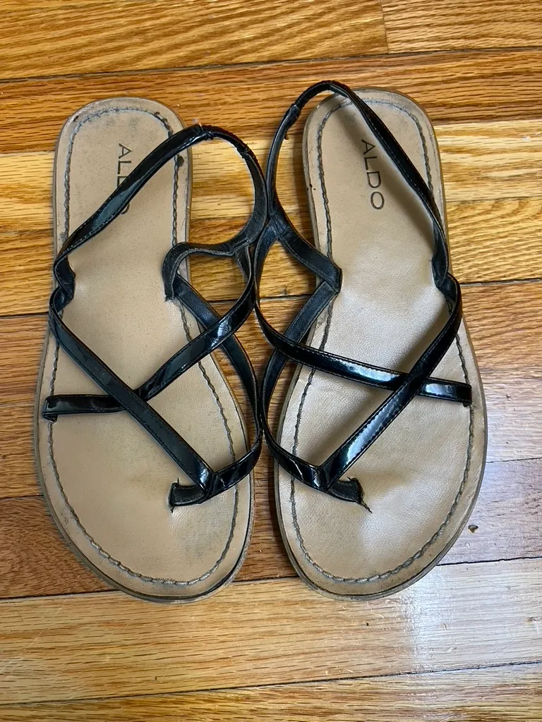 Aldo Sandals, Size 7.5 photo 1