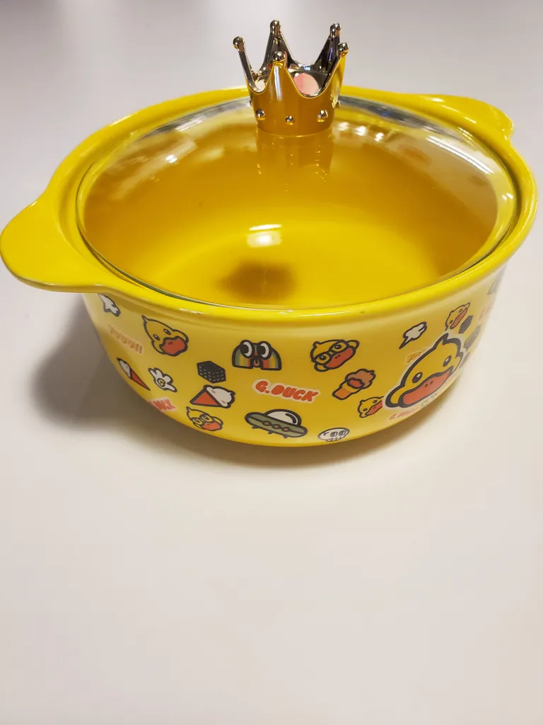 Ceramic bowl with lid photo 1