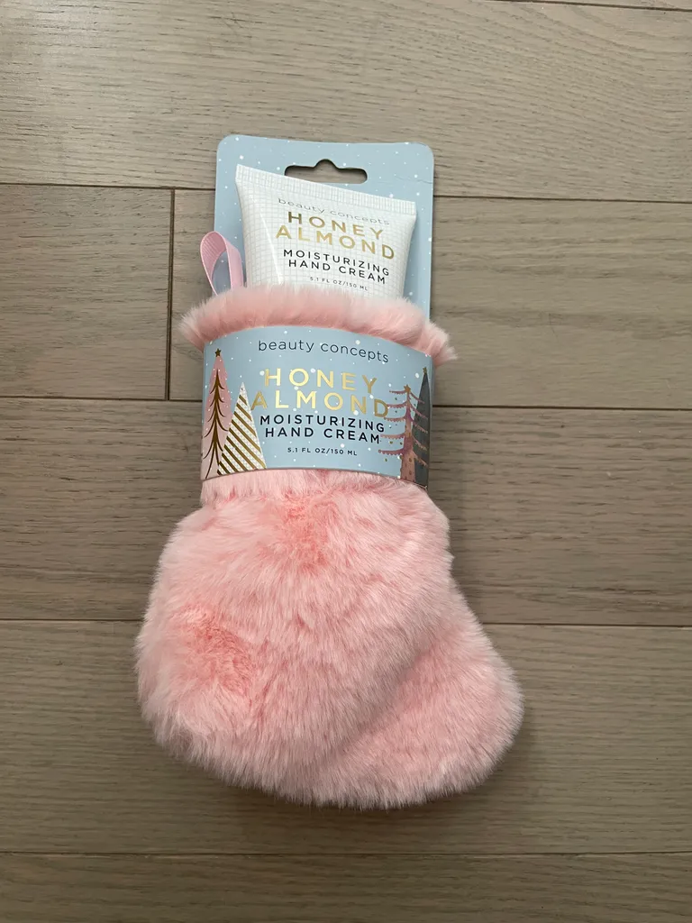 BNWT handcream stocking gift set photo 1