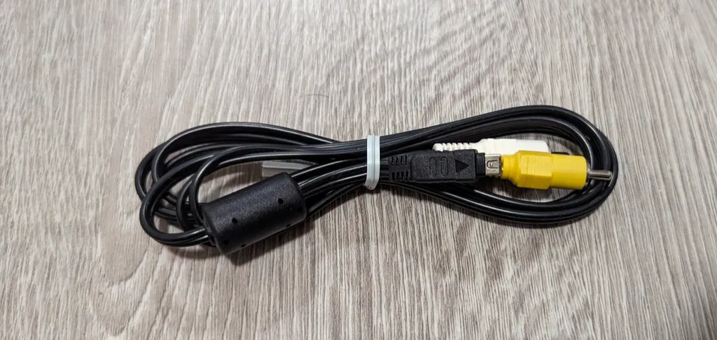 Brand New AV Cable  photo 1