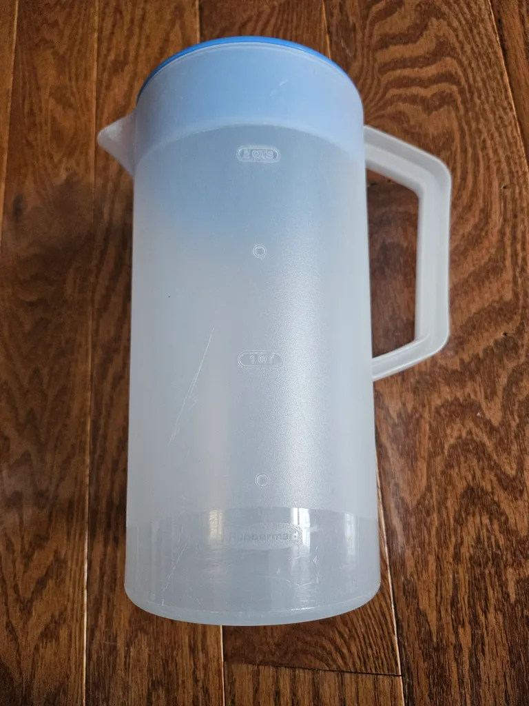 Rubbermaid jug photo 1
