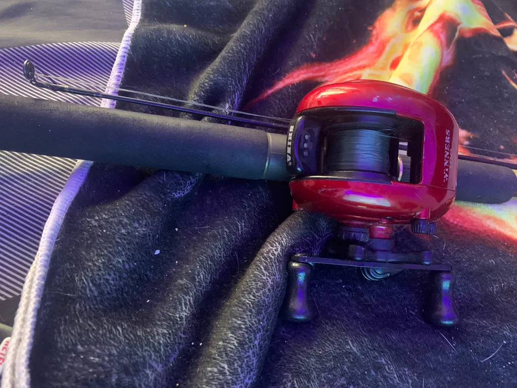 Shania winners 100 bait caster rod photo 1