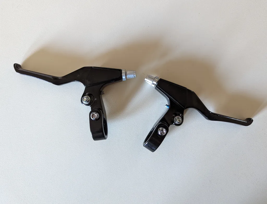 Bike brake levers photo 1
