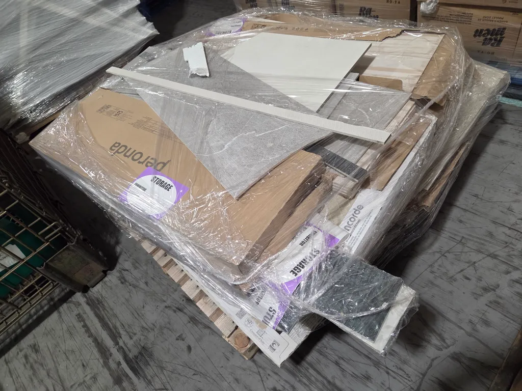 Broken tiles photo 1