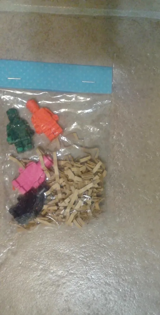 Lego-People-Shaped Crayons photo 1