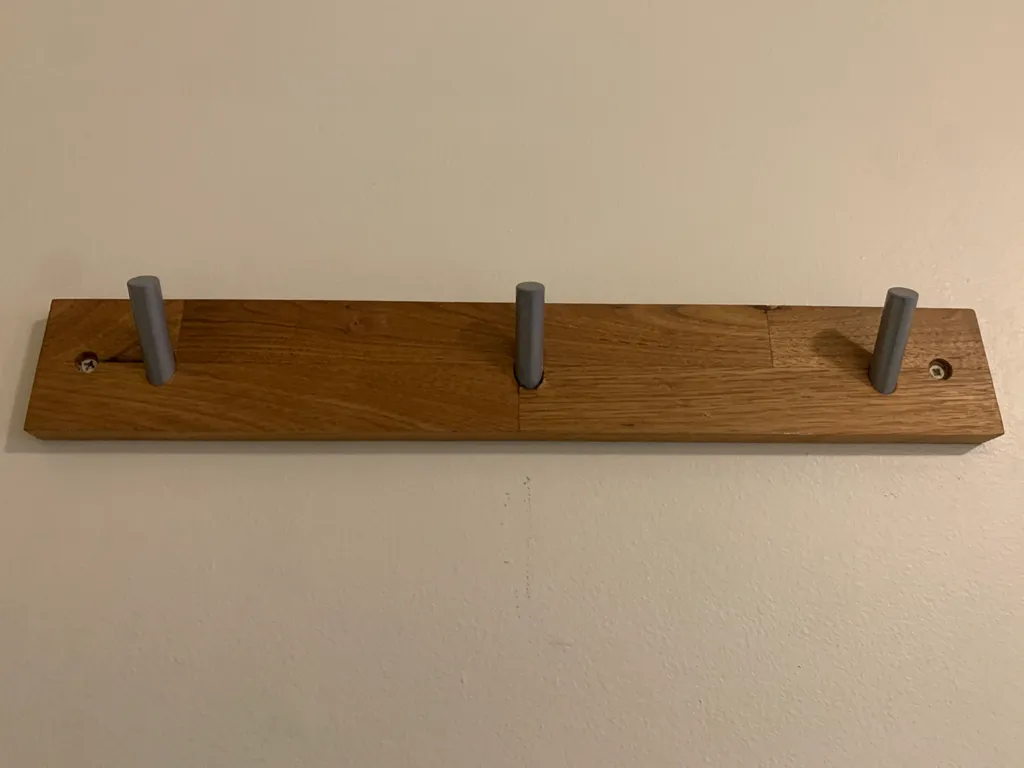 Free Wall hanger  photo 1