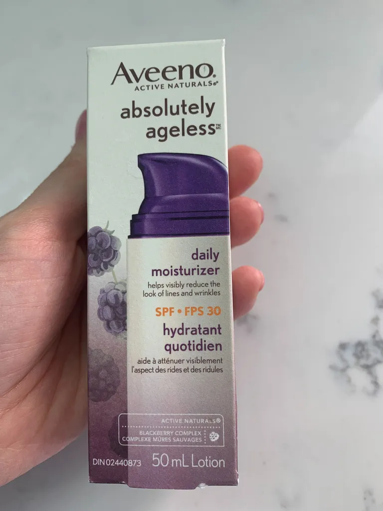 NEW Aveeno absolutely ageless spf30 photo 1