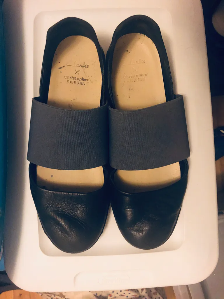 Clarks leather flats size 8 photo 1