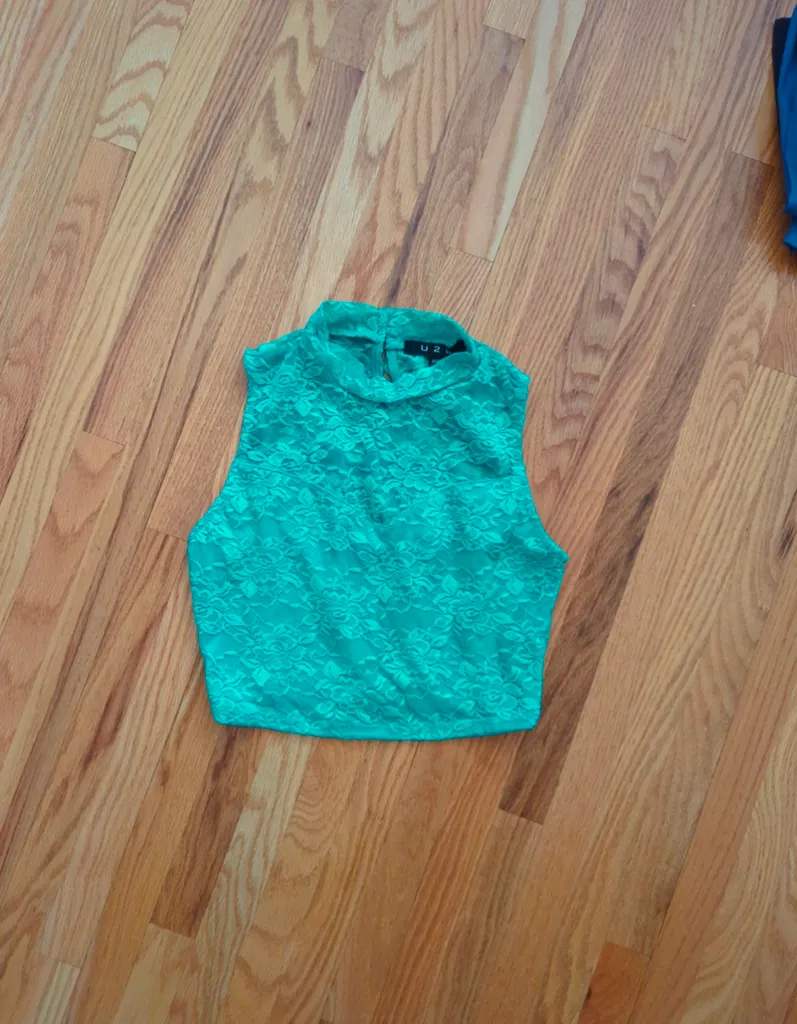 Teal Lace Sleeveless Crop Top photo 1