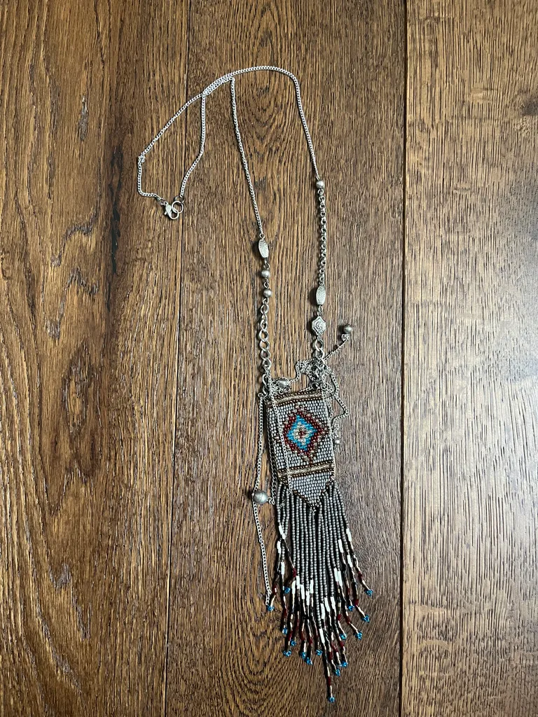 Beaded fringe necklace photo 1