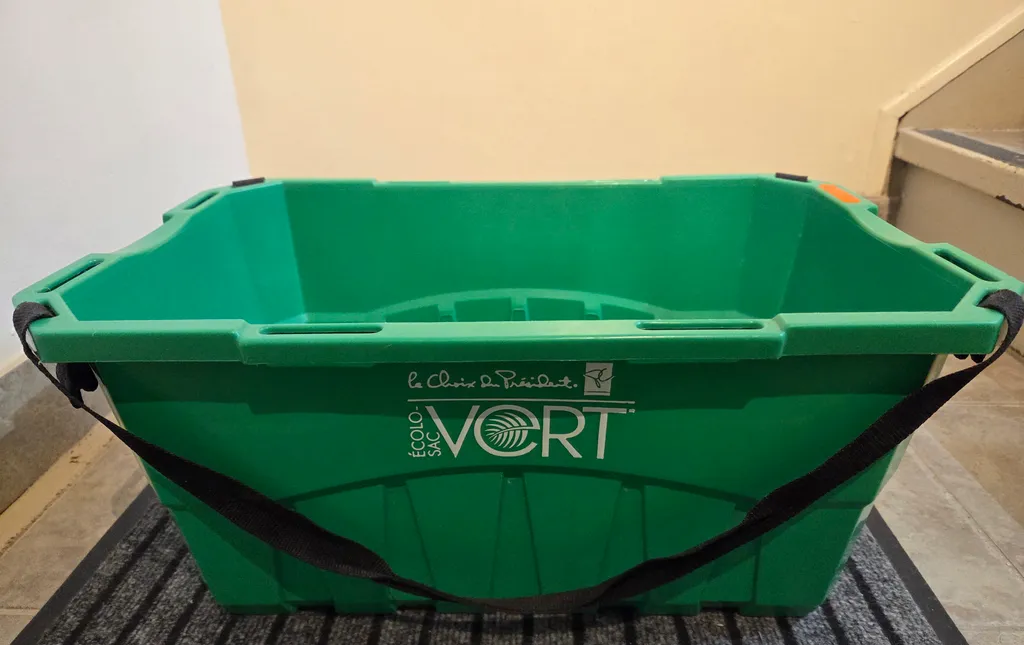 Green Box Presidents Choice  photo 1