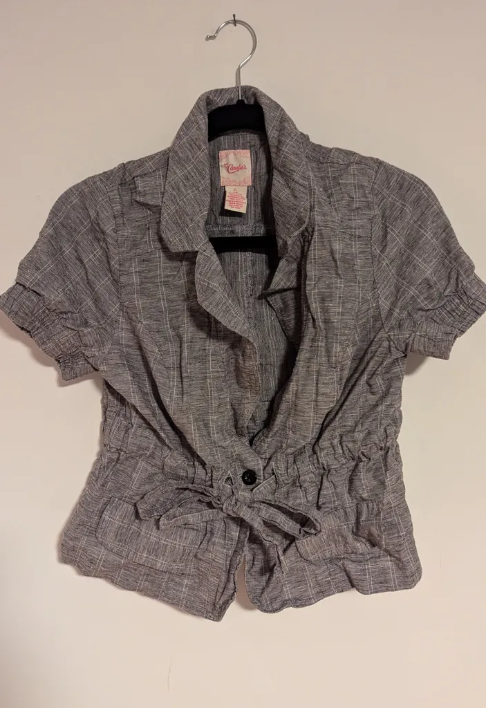 Candie's Women's Grey Plaid Short Sleeve Blouse Size Large photo 1