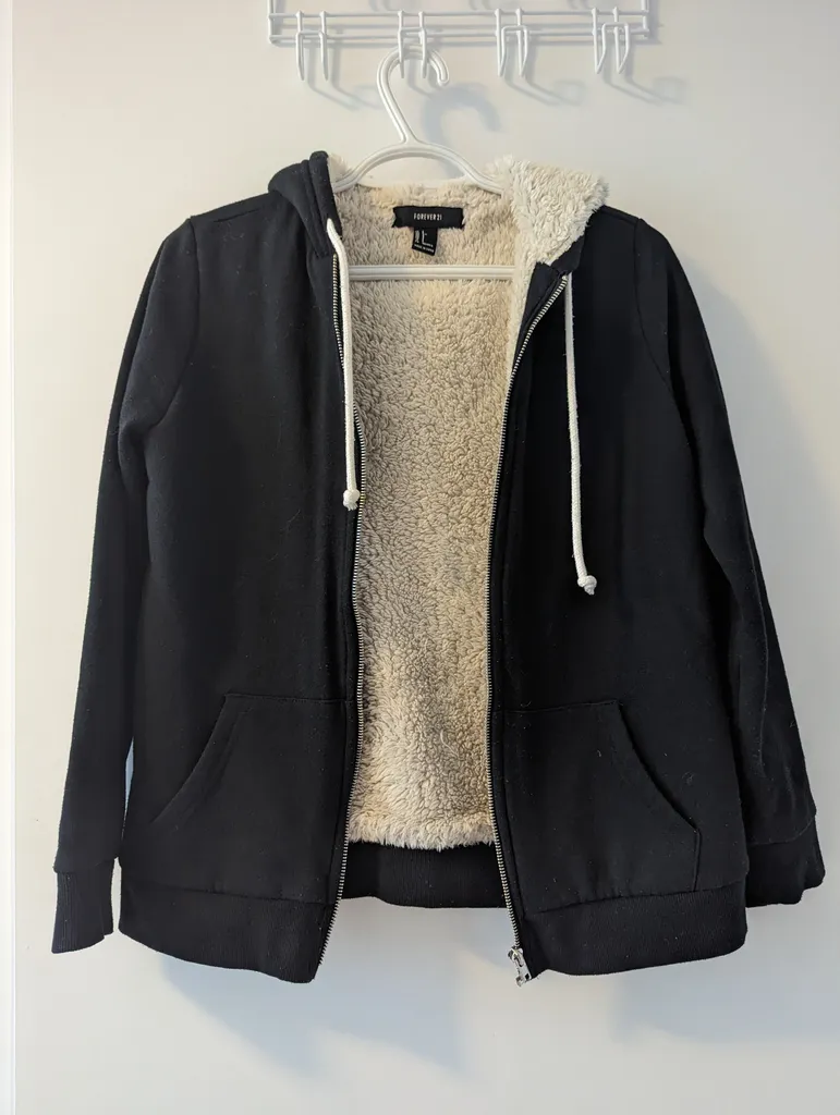 Soft Sweater - Size S photo 1