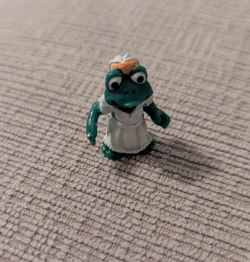 Small Frog Figurine  photo 1