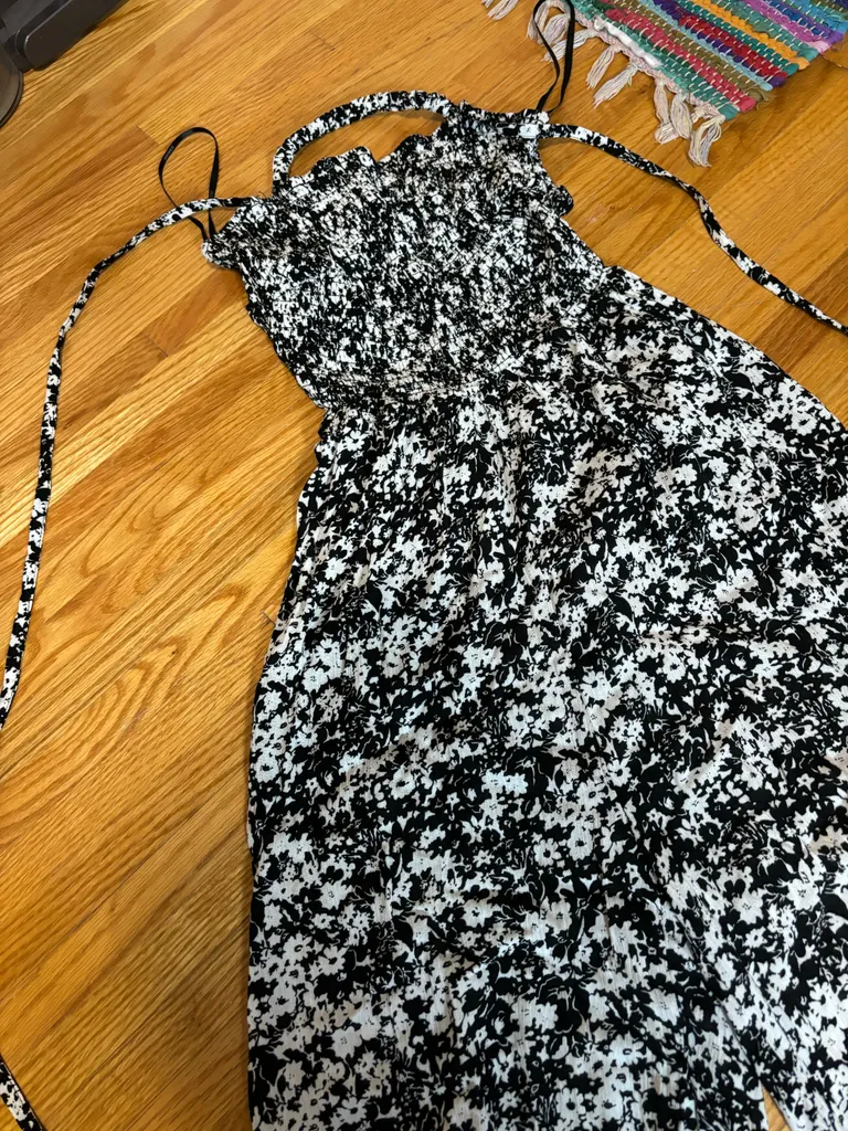 Euc floral jumpsuit photo 1