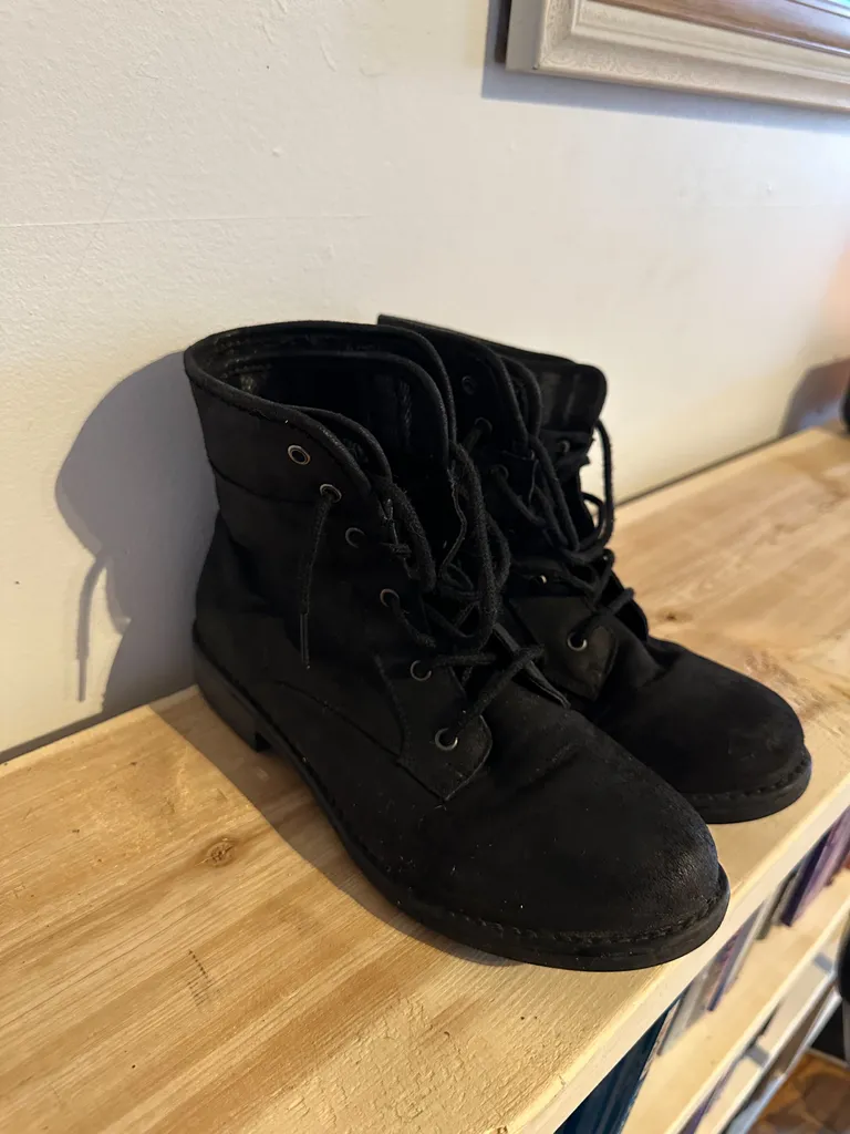 Black lace up boots women 7.5 photo 1