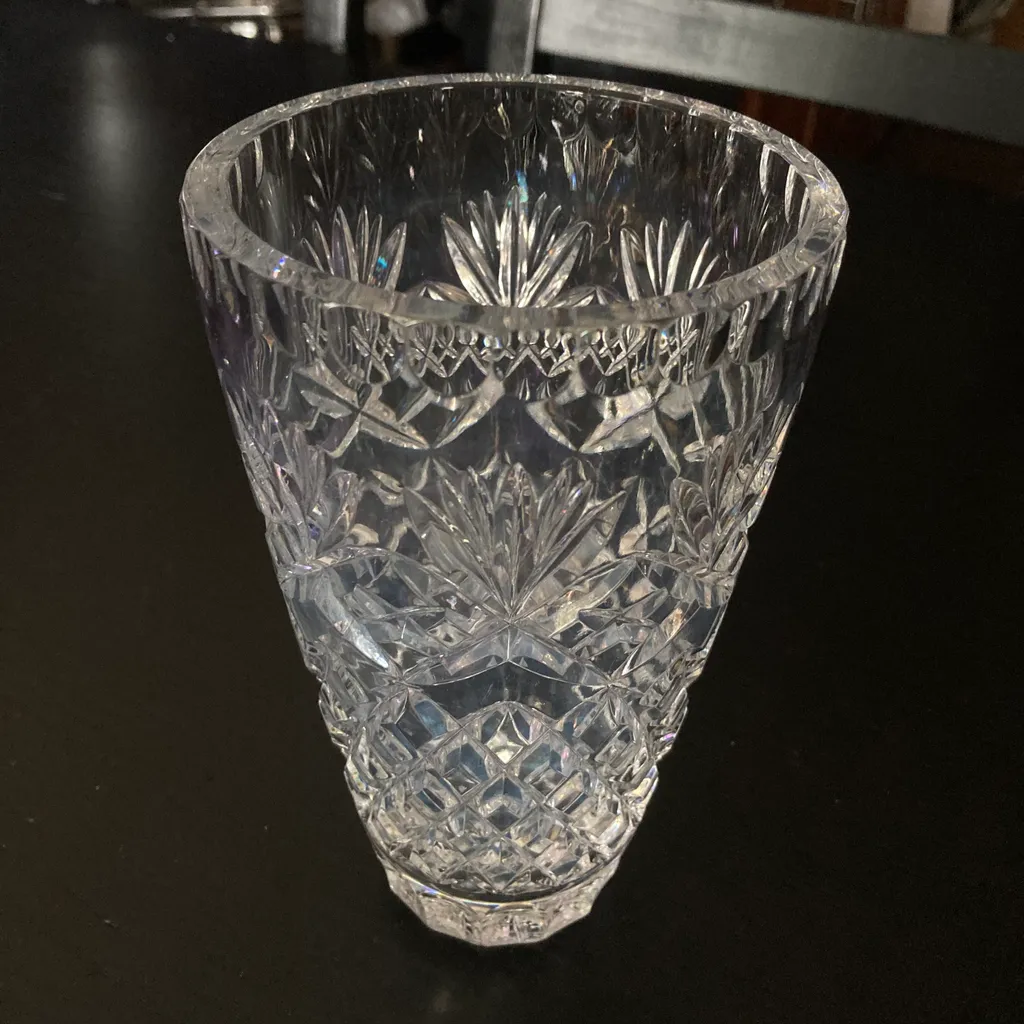 VINTAGE CRYSTAL VASE  photo 1