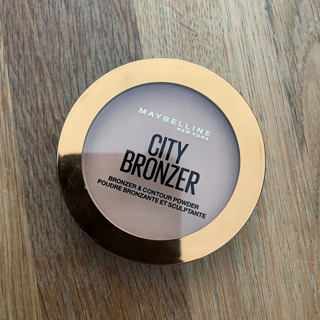 Maybelline City Bronzer & Contour Powder photo 1