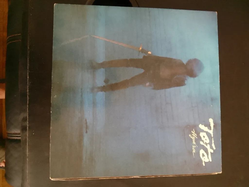 2 of 2 - Toto LPS  photo 1