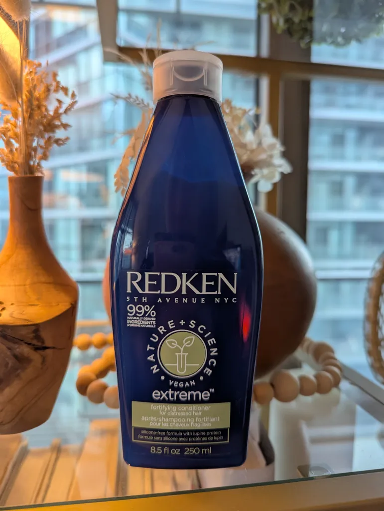 NEW Redken Vegan Conditioner photo 1