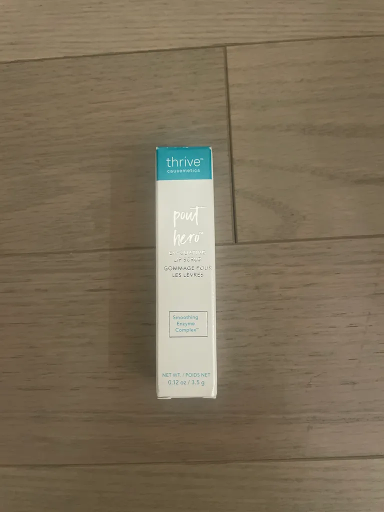 🎁 BNIB thrive exfoliating lip scrub  photo 1