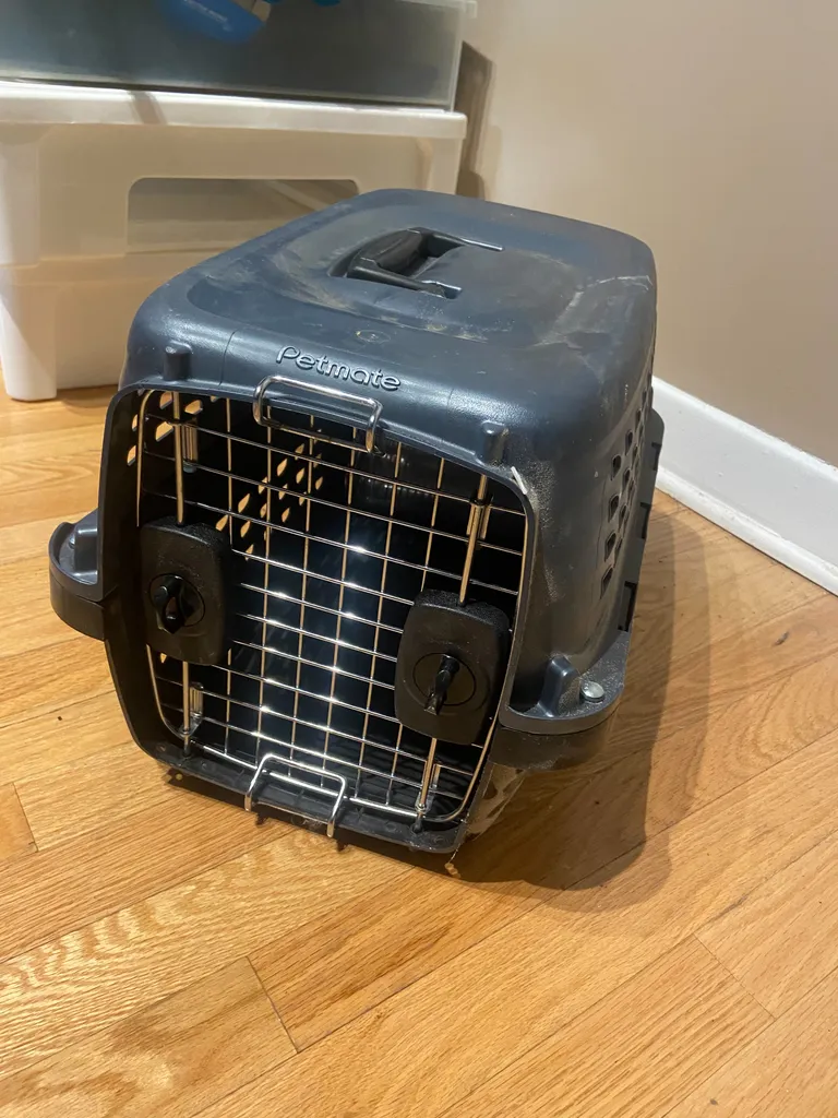 Petmate crate photo 1