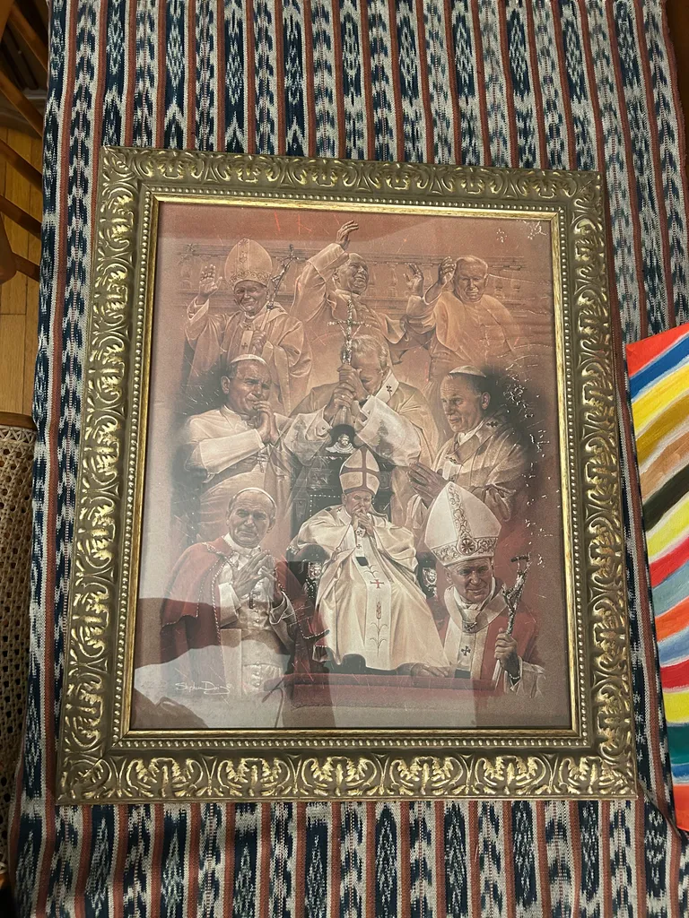 large gold picture frame photo 1