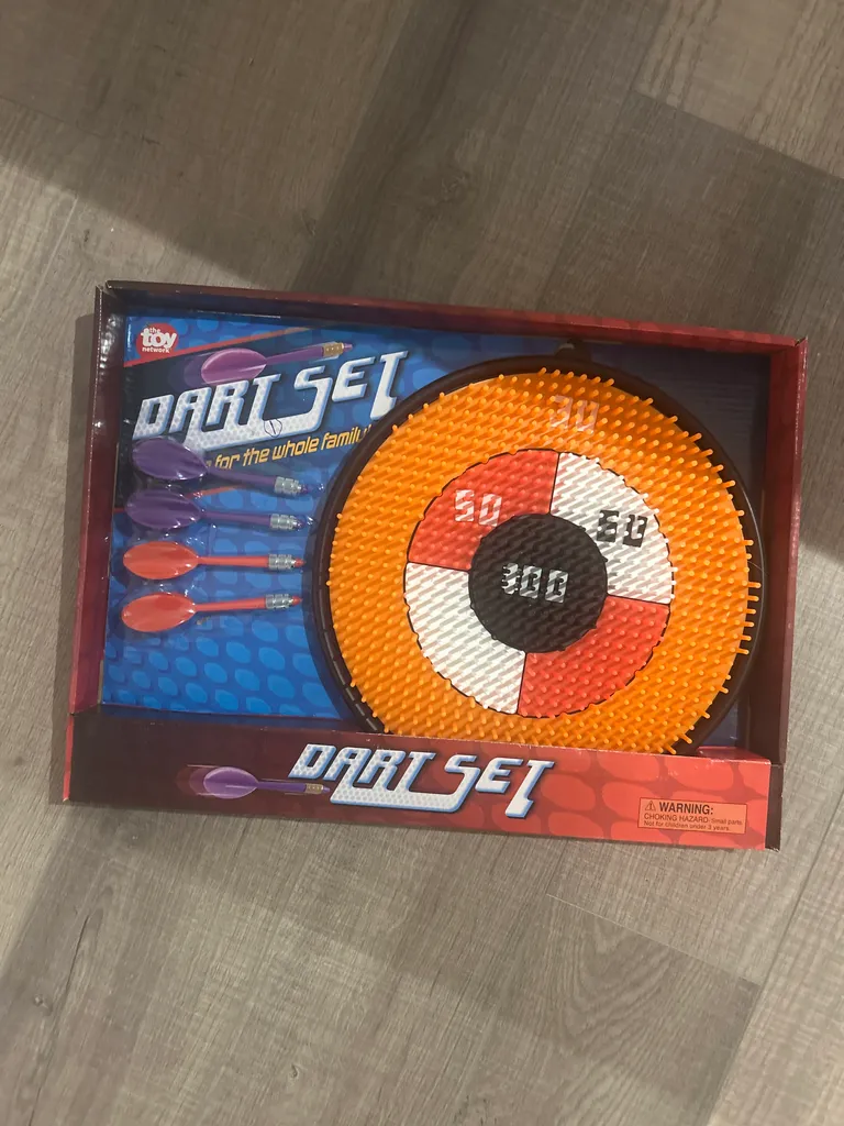 Dart game set photo 1