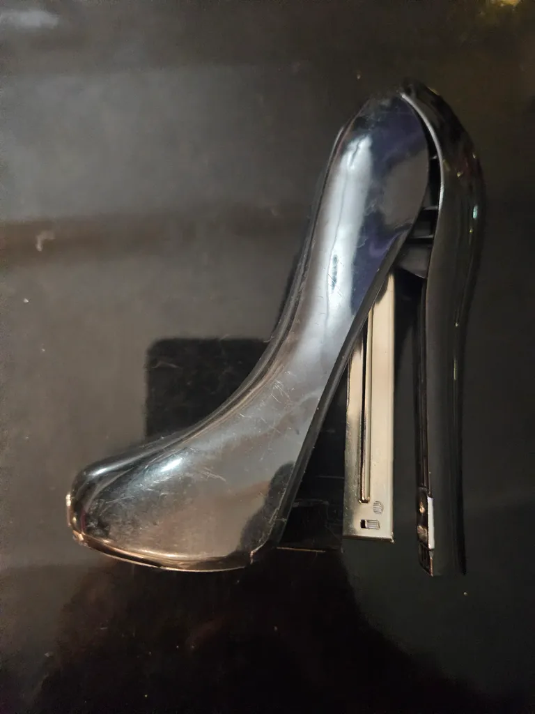 Stapler high heel photo 1