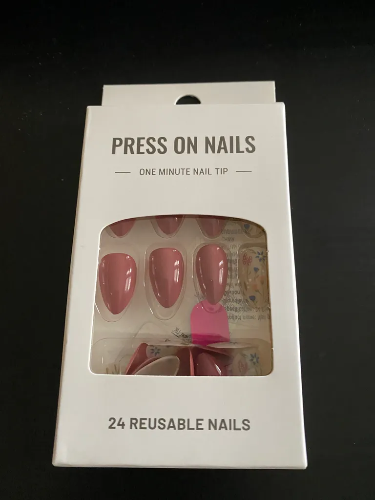 Floral/Pink Almond Press-On Nails photo 1