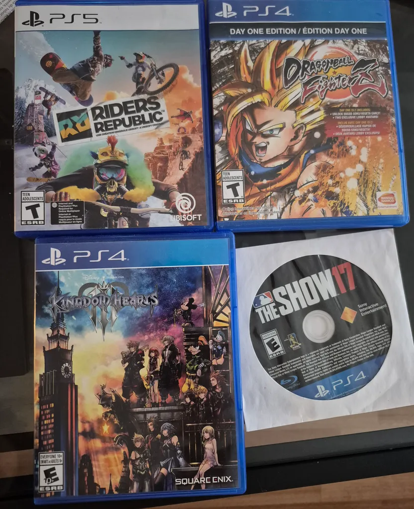 Playstation and Xbox games photo 1