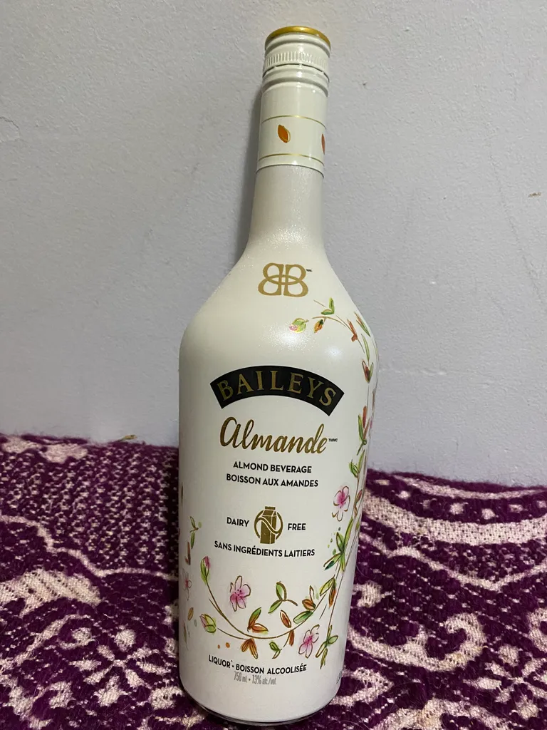 Baileys Dairy Free Almond  photo 1