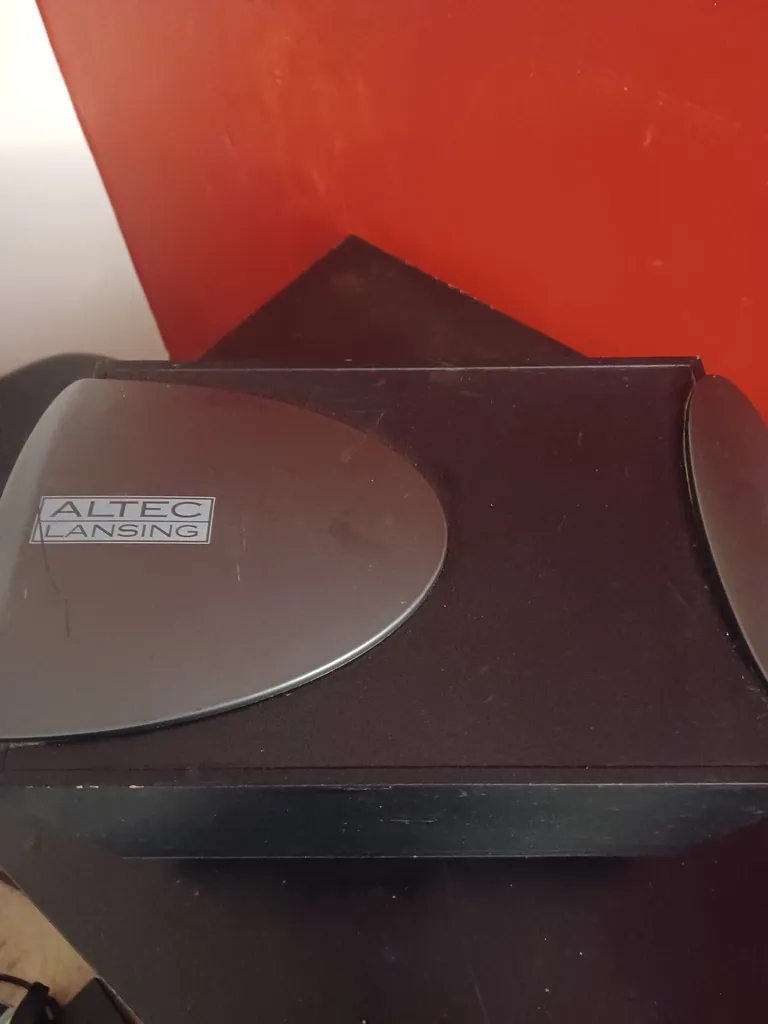 Subwoofer - Altec Lansing photo 1