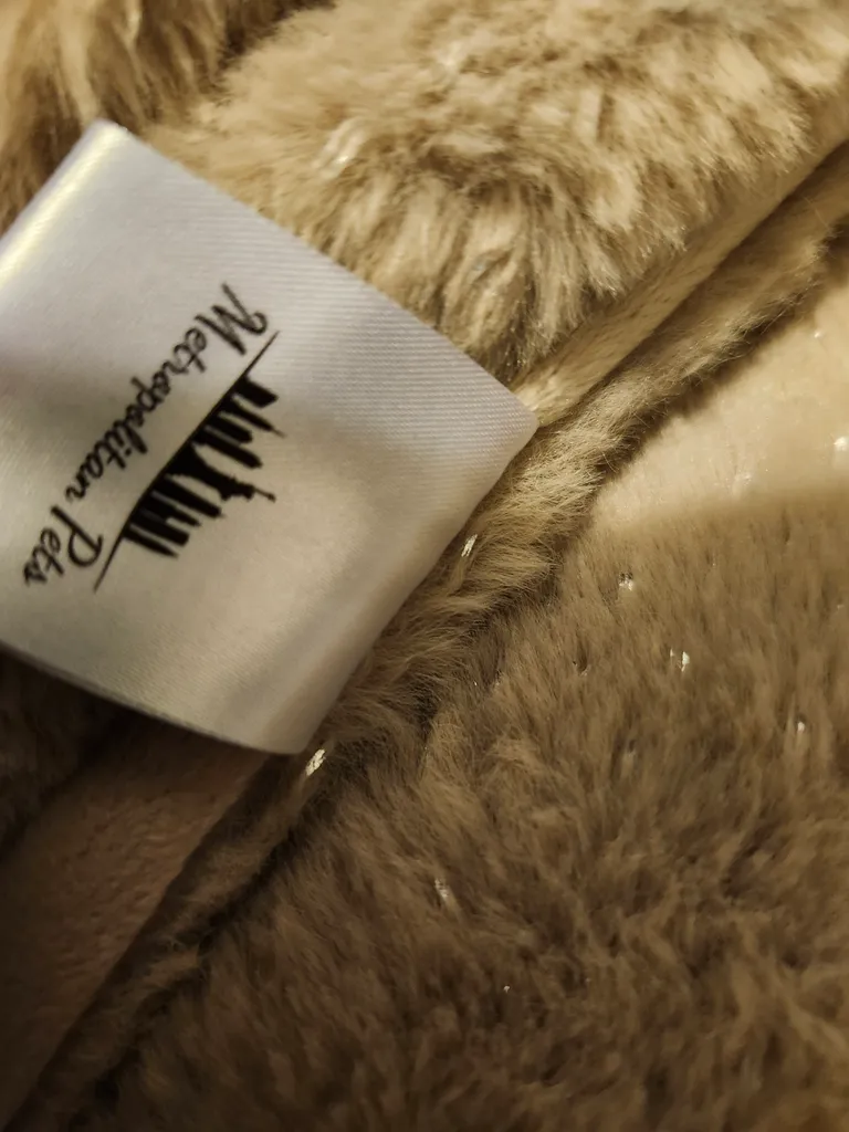 Metropolitan pets blanket photo 1