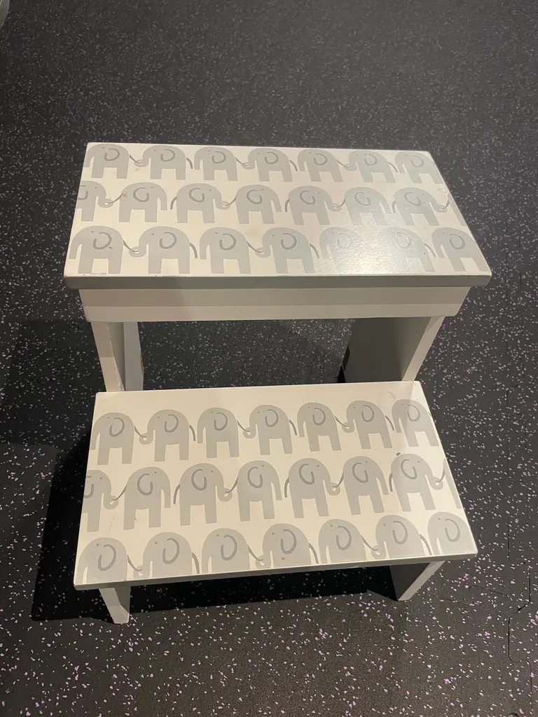 Kids step stool photo 1