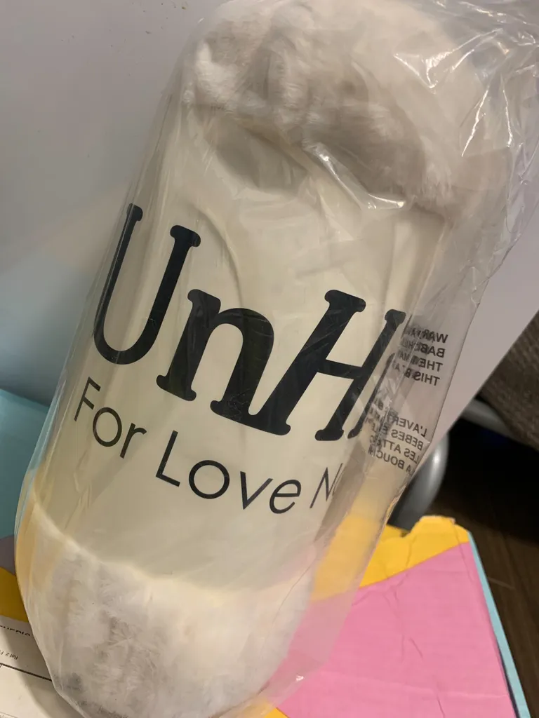 Unhide Vegan Fur Blanket - Snow White photo 1