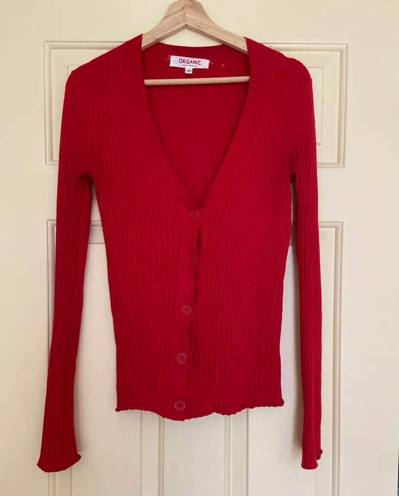 Red cardigan small photo 1