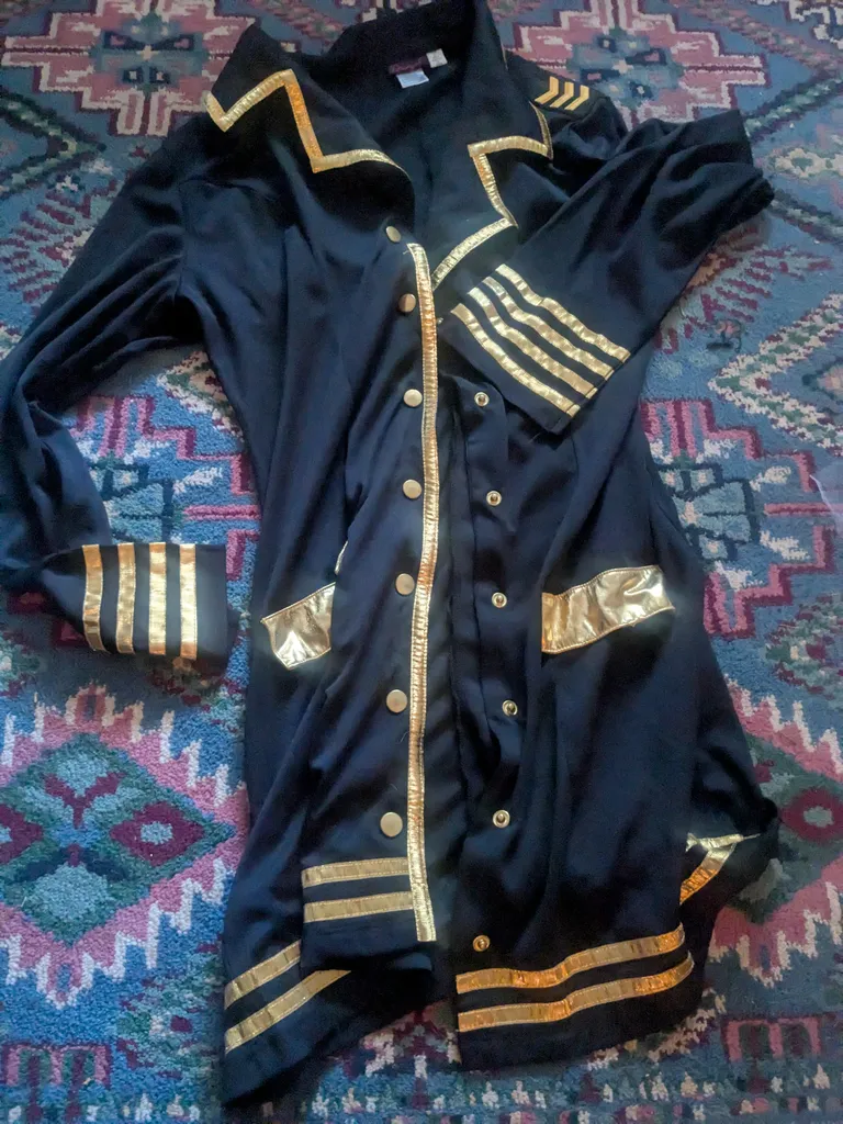 Costume - pilot photo 1