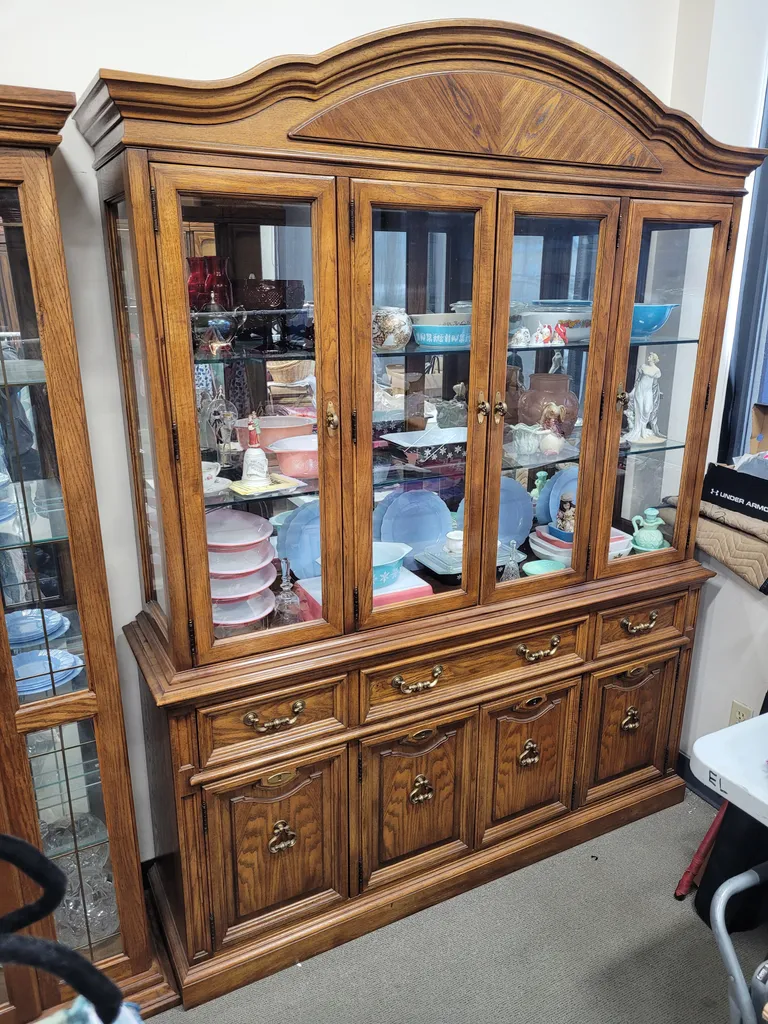 Cabinets and contents photo 1