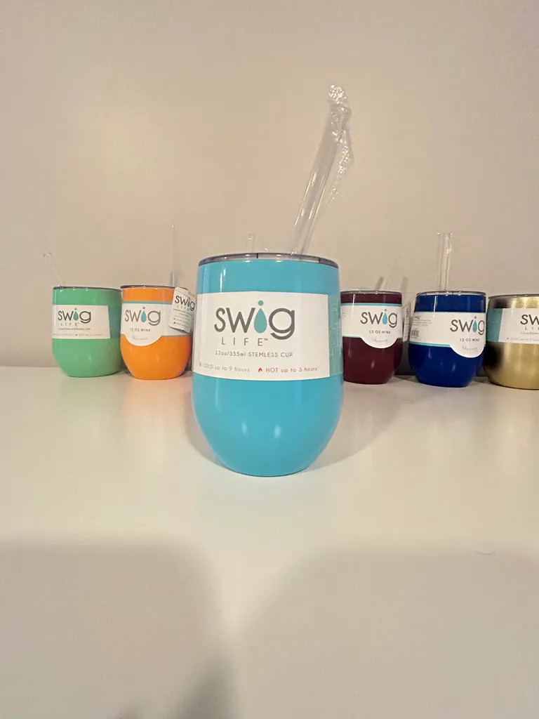 Swig Wine Tumbler Blue NWT photo 1