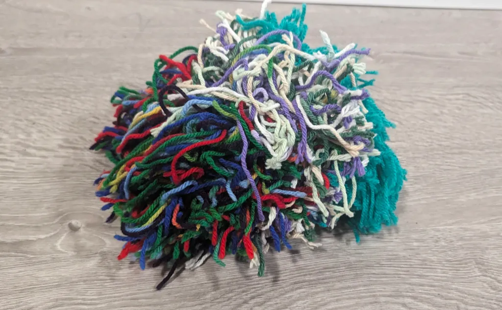 Colorful Yarn Pom-Pom photo 1