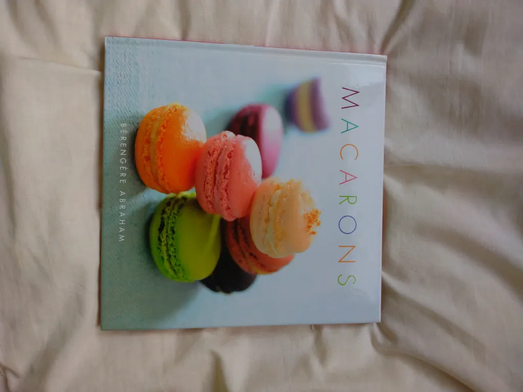 Hardcover macaron baking cook book photo 1