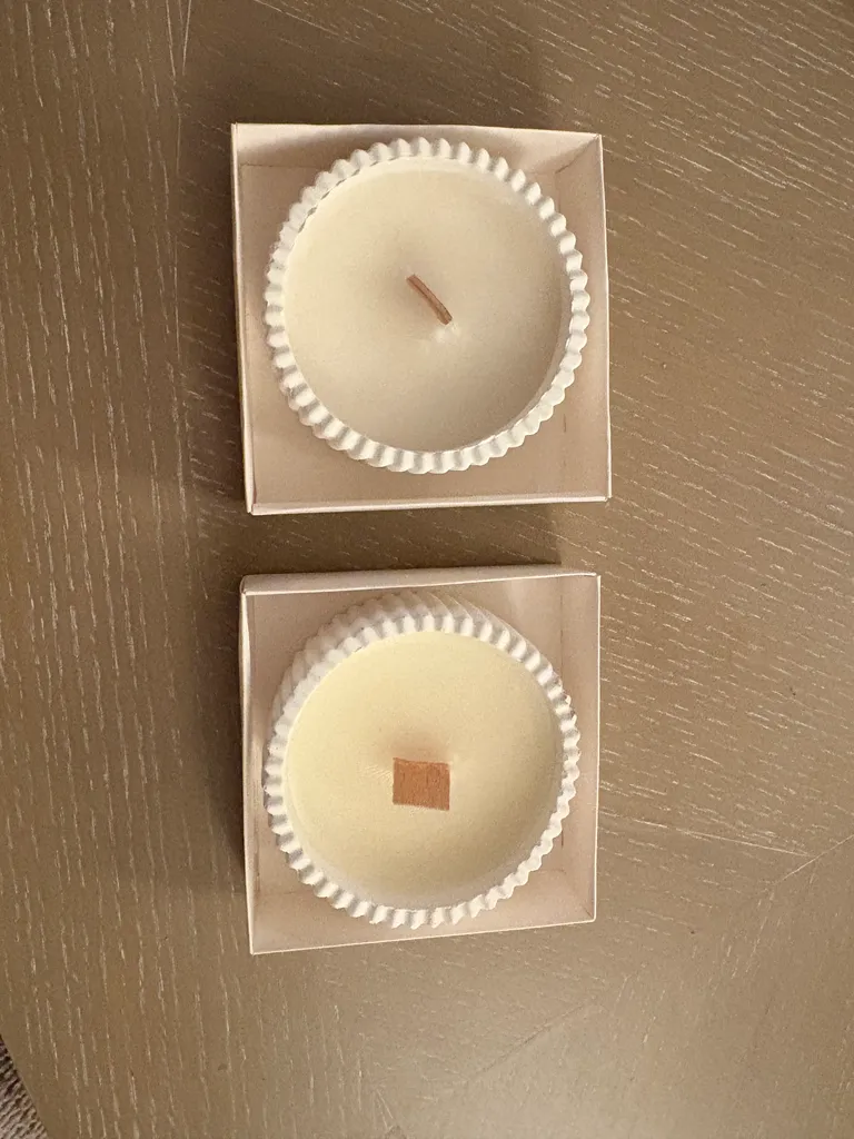 Two Round Candles with Wooden Wicks photo 1