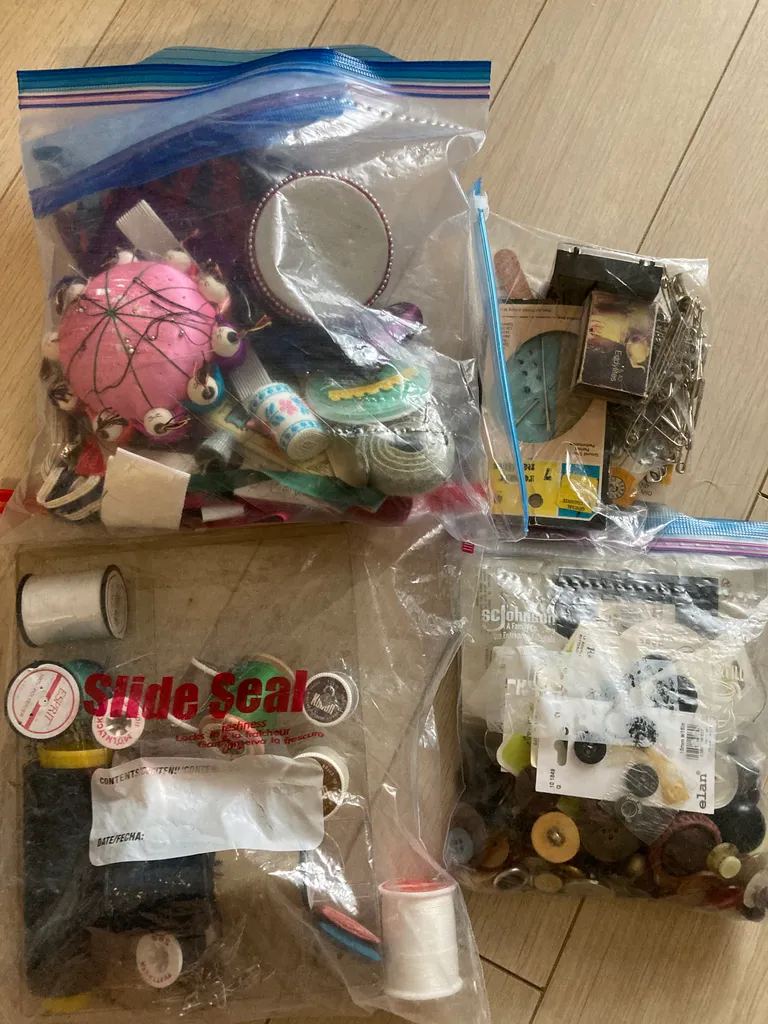 Sewing supplies and buttons photo 1