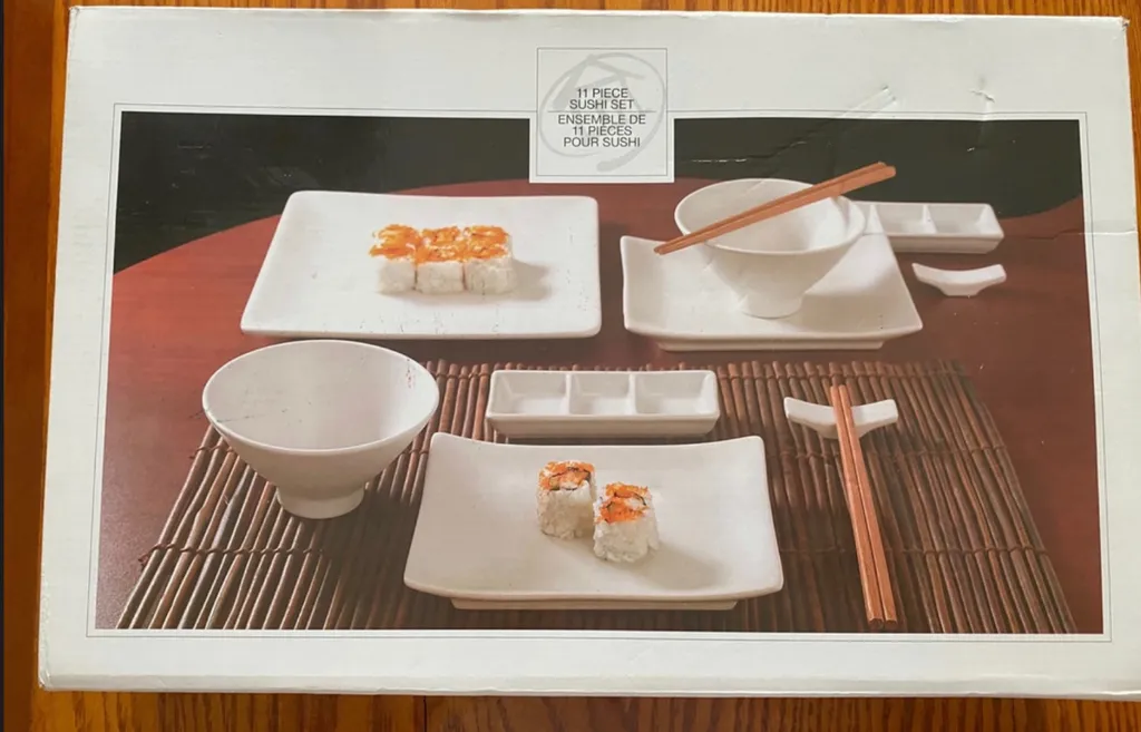 Sushi set photo 1