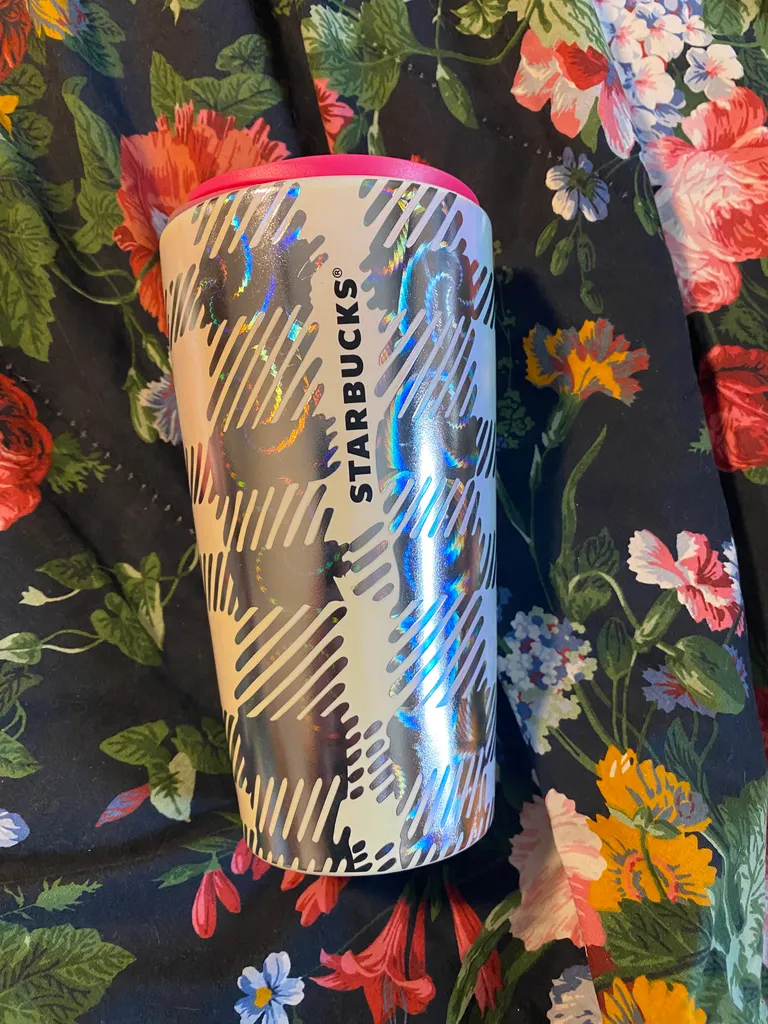 Starbucks new  photo 1